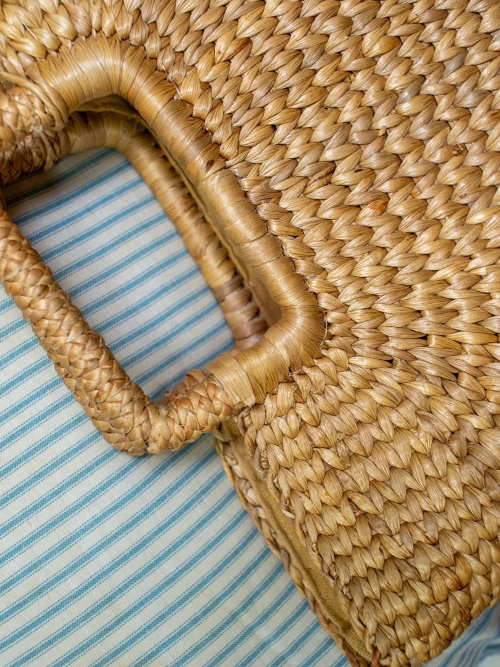 Hat Attack Tan Woven Tote with Interior Zip Pocket. Will Ship In Two Days - Picture 2 of 7